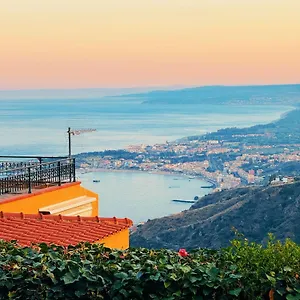 https://sciala.taorminaitalyhotels.com